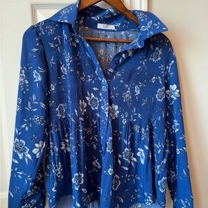 Suzy Shier Blue Floral Button Down Shirt
